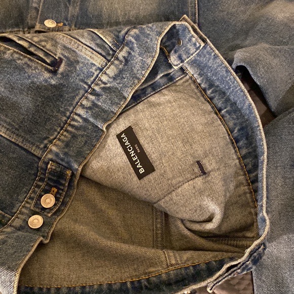 This beautiful Balenciaga denim jacket I only wore is once and is well kept - Picture 2 of 6